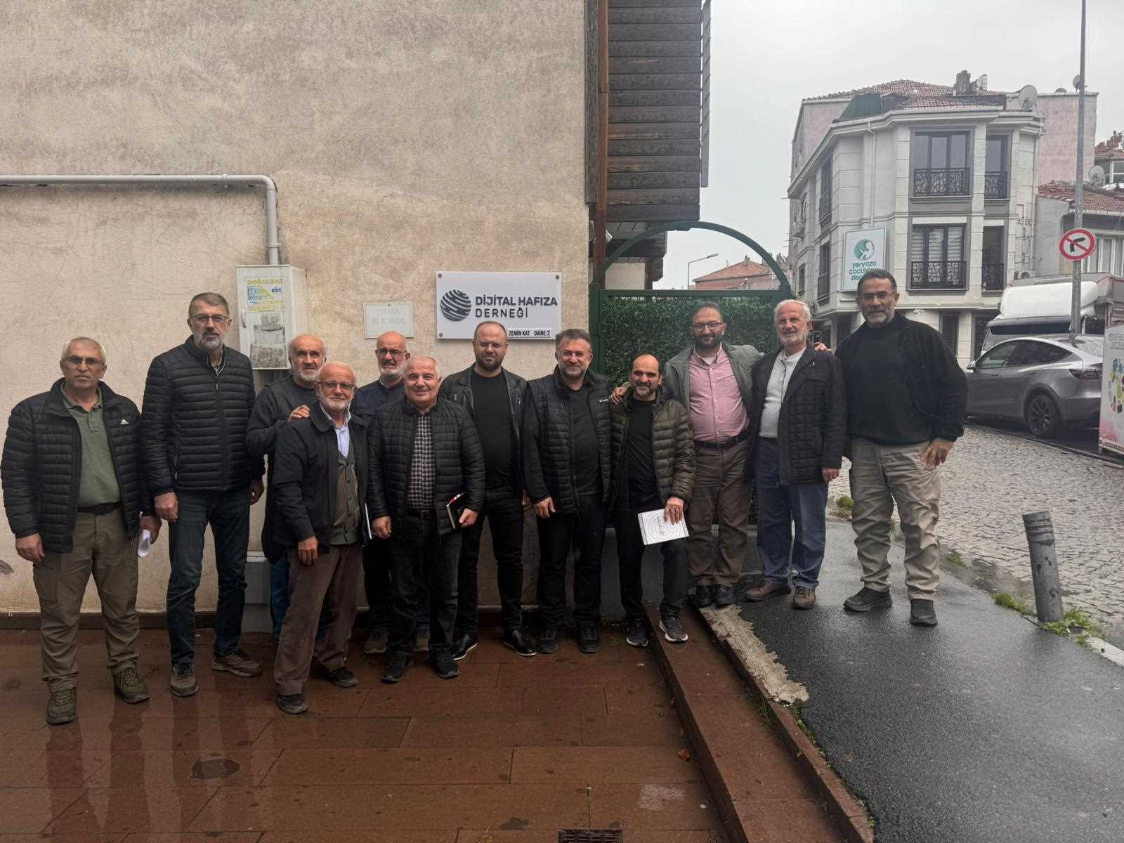 İHH Bursa Şube İlçe Temsilcilerinin Derneğimizi Ziyareti